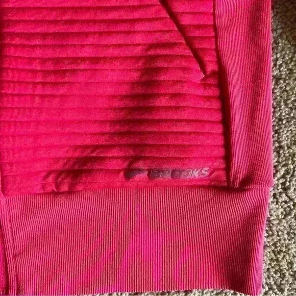 Brooks Womens Size XS Fly-By Hoodie Pink Full Zip Raglan Sleeve Pockets Ribbed - Picture 4 of 5